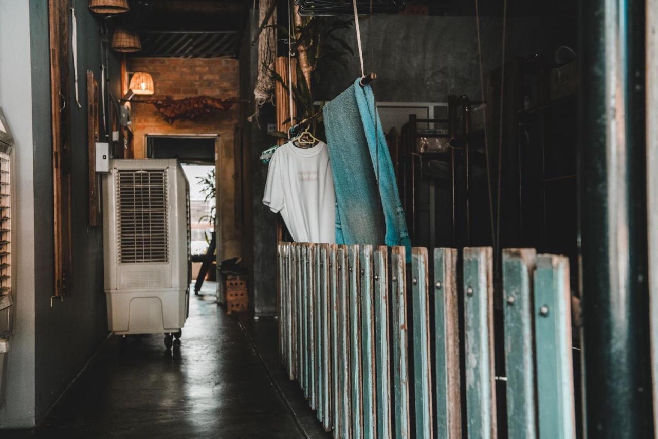 Motodorm Langkawi Hostel กัวห์ ภายนอก รูปภาพ