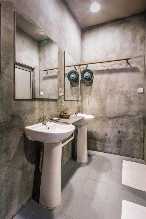 Motodorm Langkawi Hostel กัวห์ ภายนอก รูปภาพ