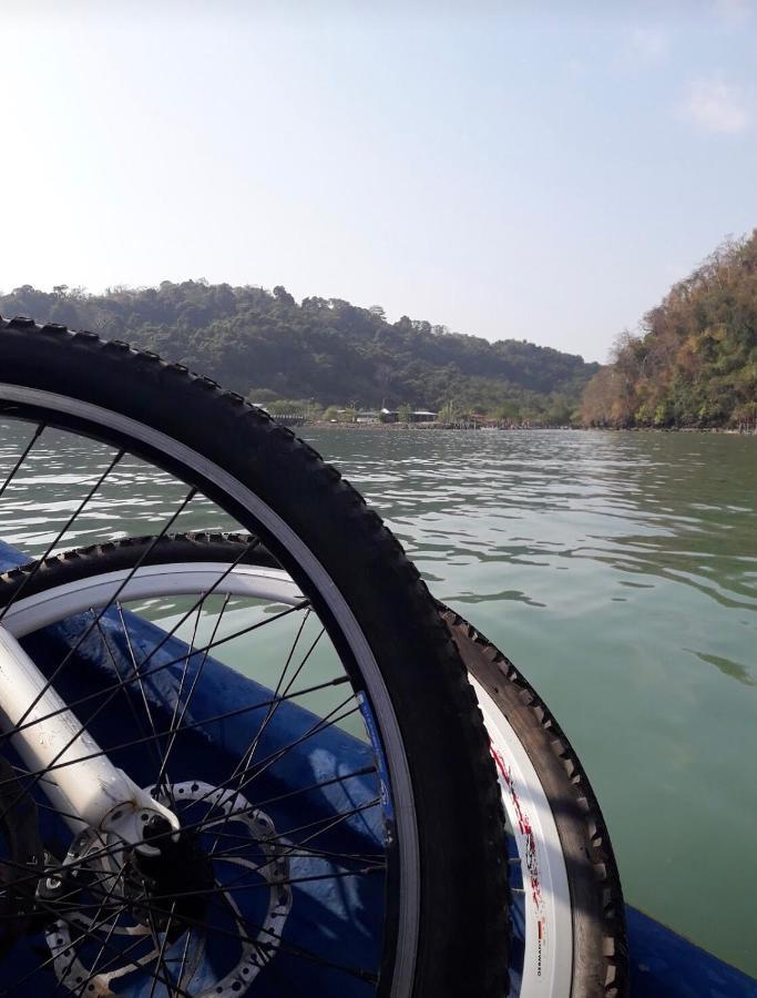 Motodorm Langkawi Hostel กัวห์ ภายนอก รูปภาพ