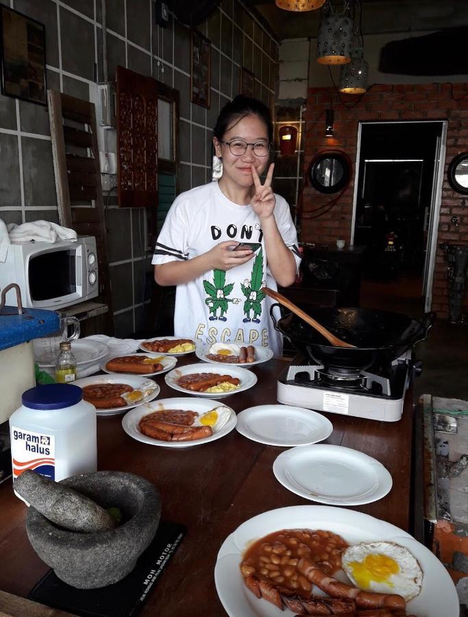Motodorm Langkawi Hostel กัวห์ ภายนอก รูปภาพ