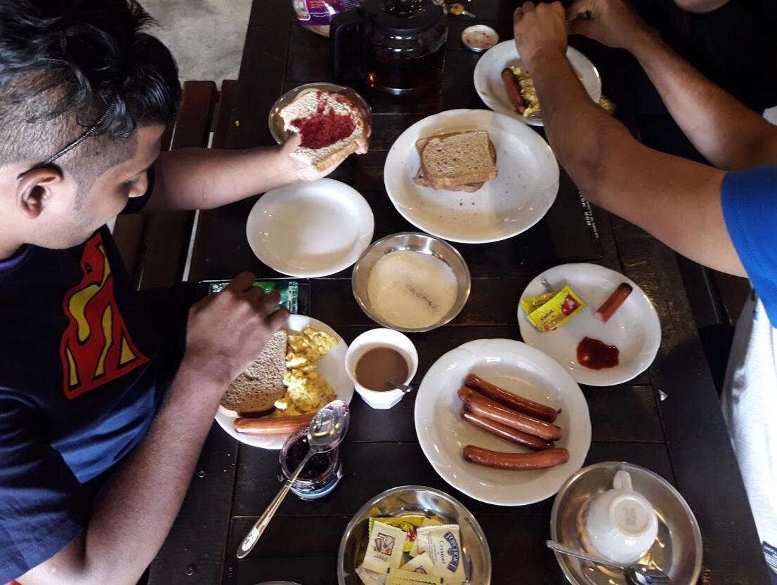 Motodorm Langkawi Hostel กัวห์ ภายนอก รูปภาพ