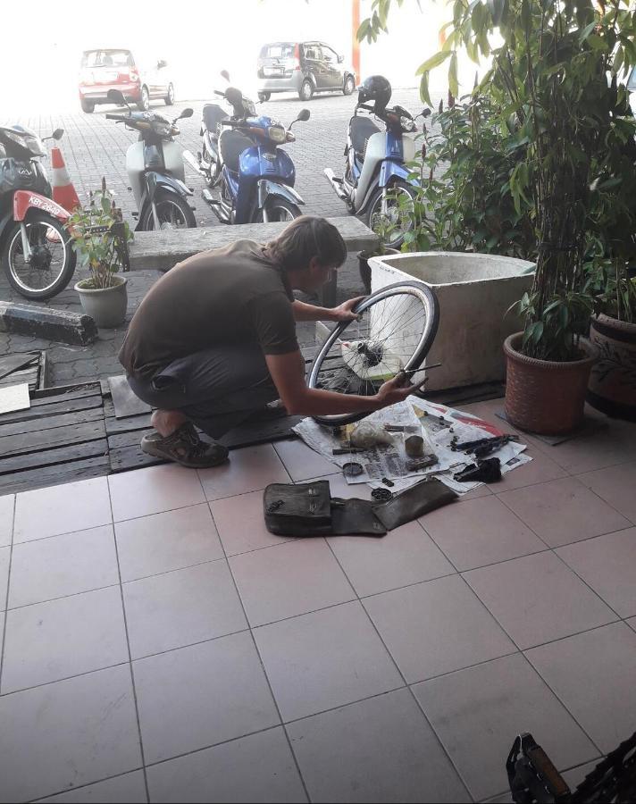 Motodorm Langkawi Hostel กัวห์ ภายนอก รูปภาพ