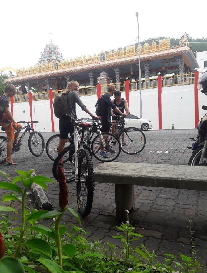 Motodorm Langkawi Hostel กัวห์ ภายนอก รูปภาพ