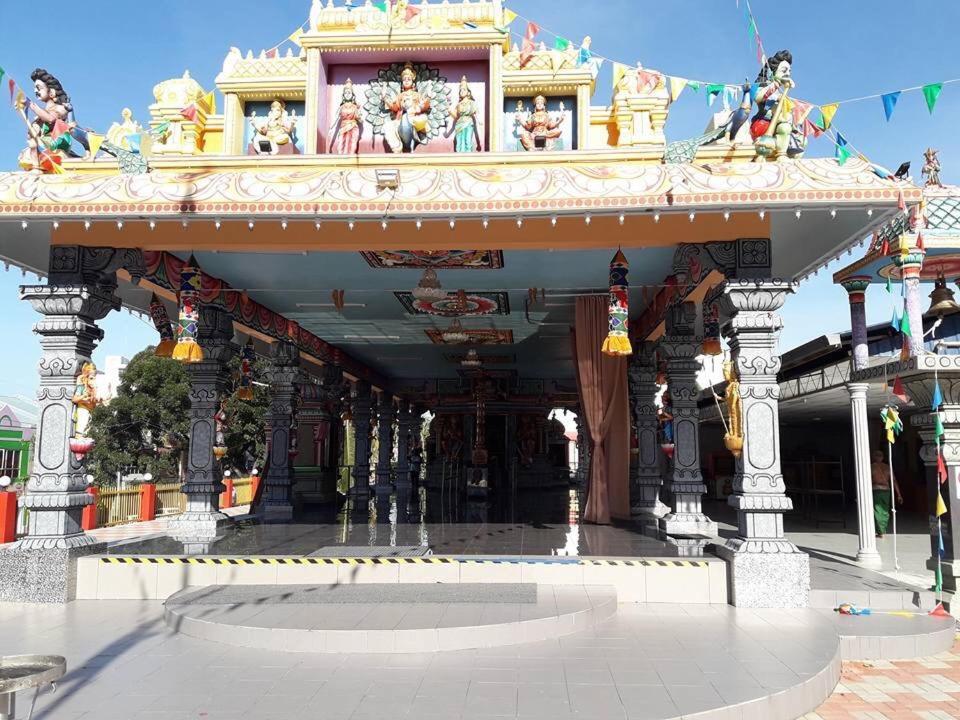 Motodorm Langkawi Hostel กัวห์ ภายนอก รูปภาพ